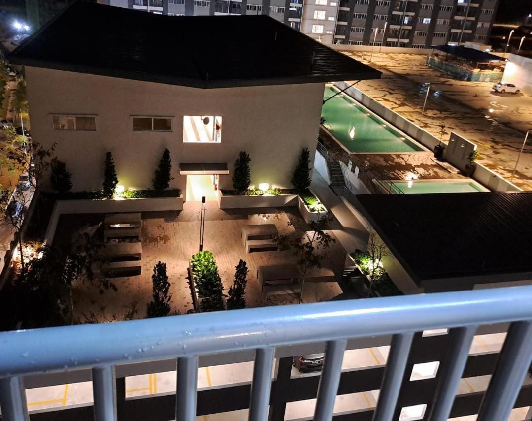 Impiana Homestay Near Putrajaya, Cyberjaya, Musliem Only,Wifi,Netflix Kampung Dengkil Exterior photo